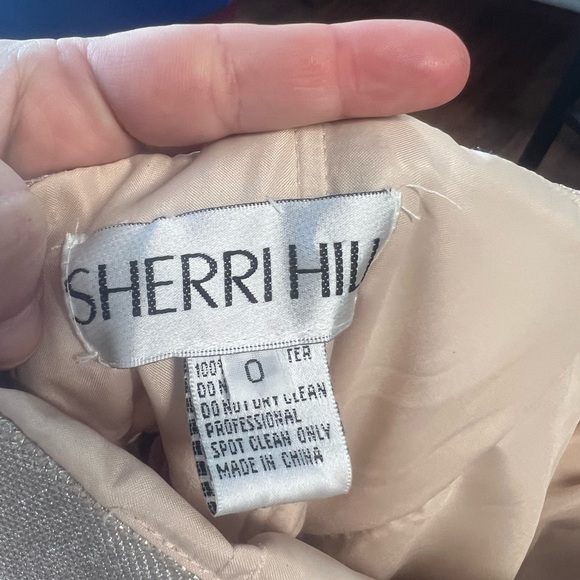 Sherri hill pink - Picture 3 of 3